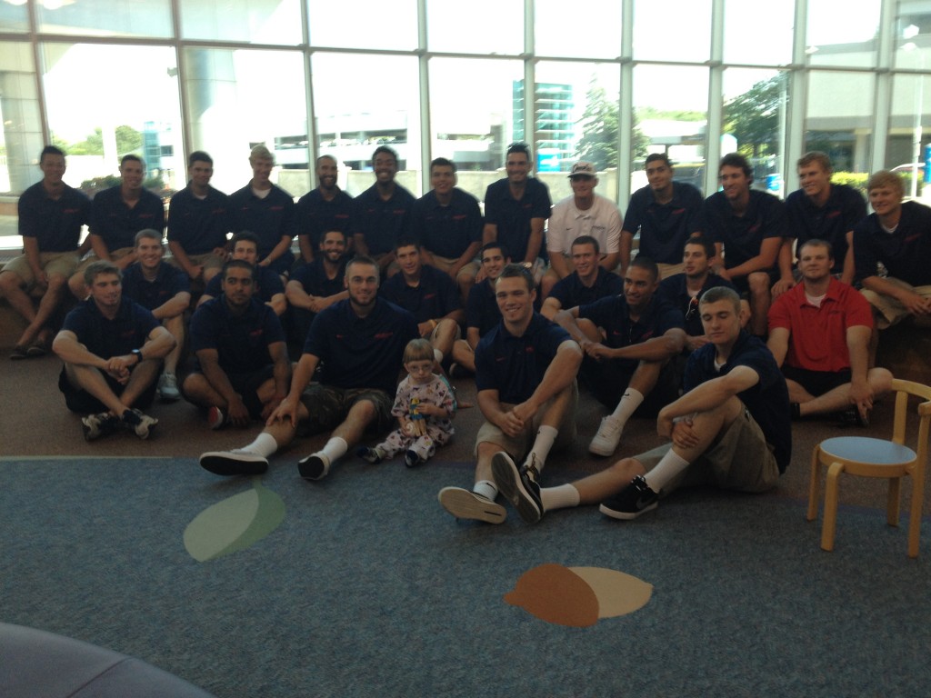 Arizona Wildcat Baseball team at Children's Hospital with Grair
